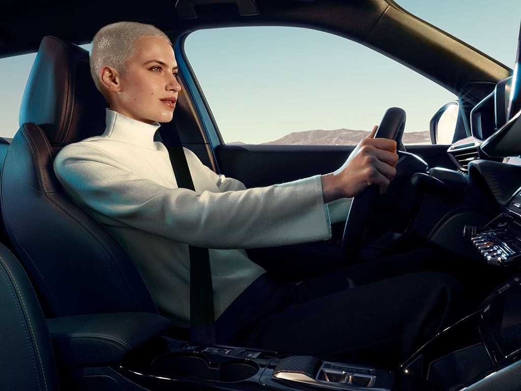 New PEUGEOT E-2008 driving aids