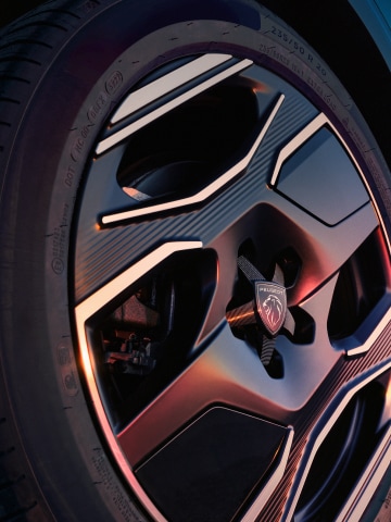 PEUGEOT E-3008 Leichtmetallfelgen