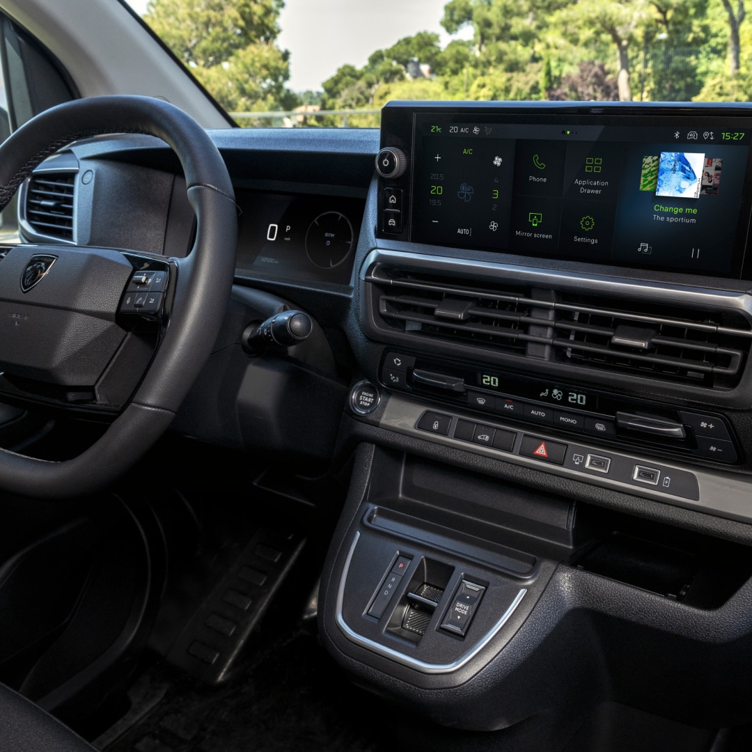 Ergonomisches Cockpit des PEUGEOT Expert