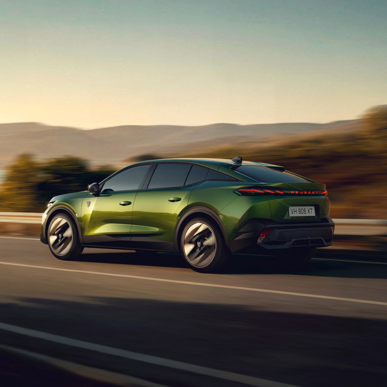 PEUGEOT 408 Hybrid Frontansicht